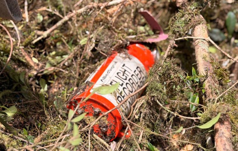Cenipa recupera caixa preta de helicóptero que levava cantor Rick