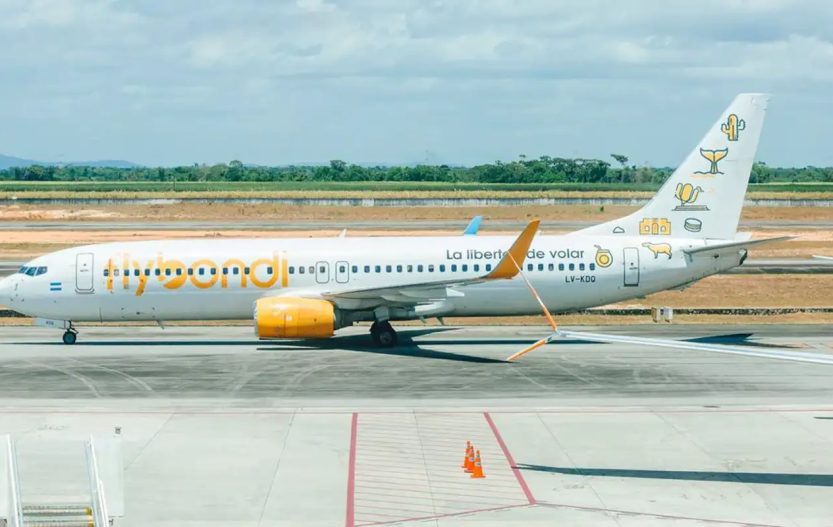 Anac limita a venda de passagens aéreas da Flybondi no Brasil