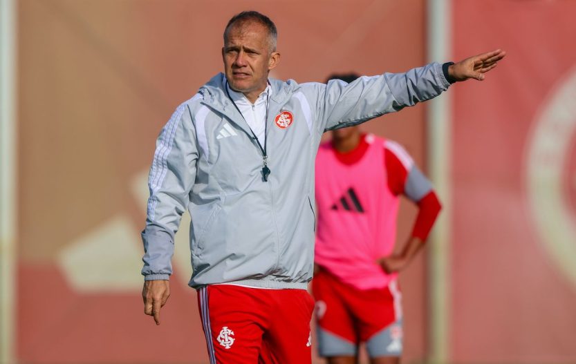 Internacional contrata técnico Eduardo Baptista até o fim da temporada