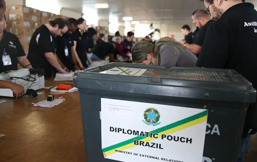 Quase 1 milhão de brasileiros no exterior poderão votar nas eleições
