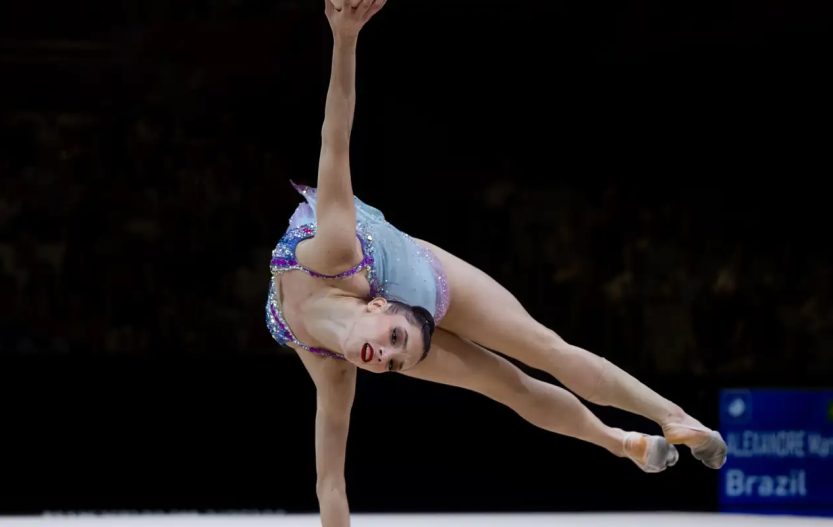 Babi e Maria Eduarda brilham em 1º dia do Mundial de Ginástica Rítmica