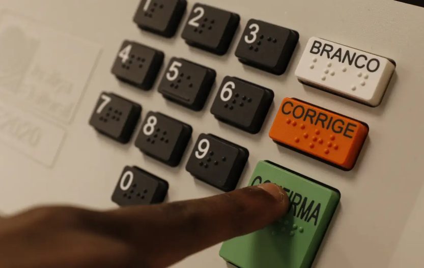 Em convenção nacional, PDT oficializa apoio a Lula nas eleições