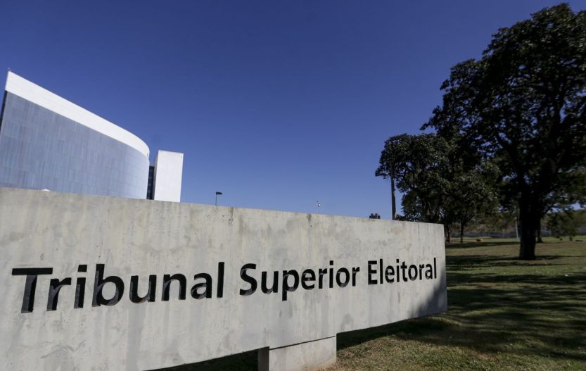 TSE cria conselho para monitorar desinformação e IA nas eleições