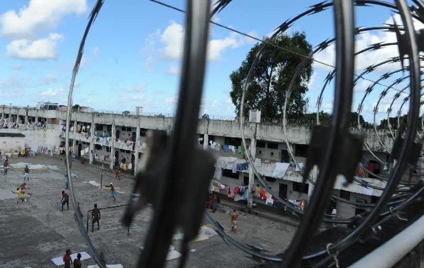 Presídios combatem entrada de itens proibidos para facções criminosas